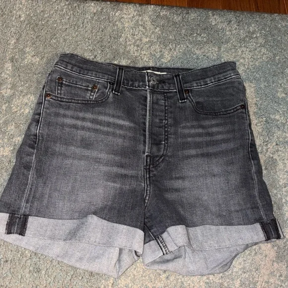 Women’s Levi Wedgie Shorts size 8 - Picture 1 of 4